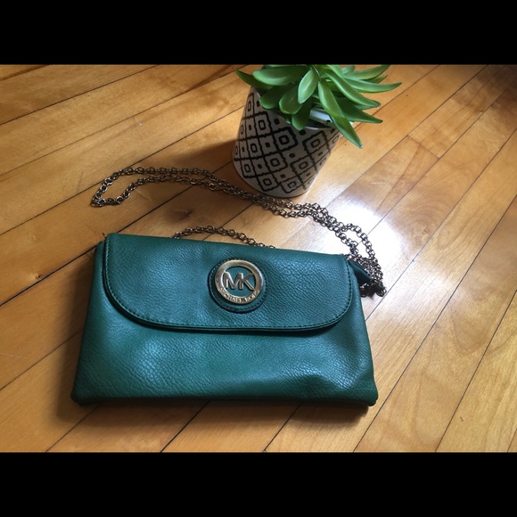 Green MK cross body - gold link strap - Picture 6 of 6